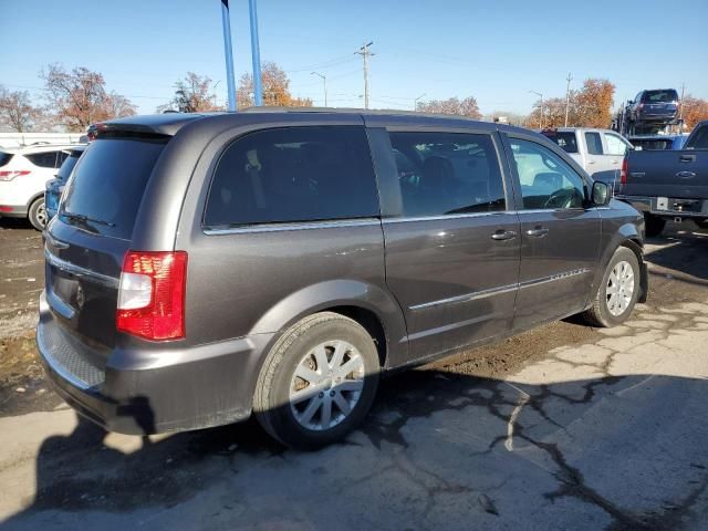 2016 Chrysler Town & Country Touring