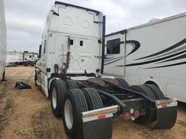 2014 Freightliner Cascadia 125