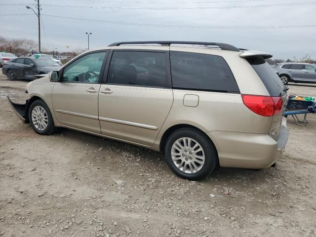 2010 Toyota Sienna XLE