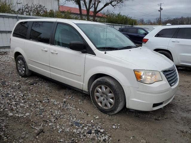 2010 Chrysler Town & Country LX