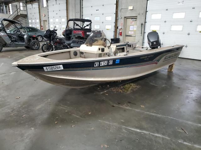 1999 Alumacraft Boat