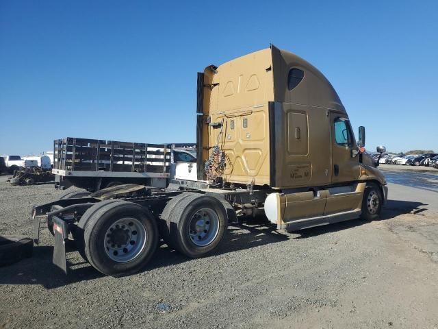 2011 Freightliner Cascadia 125