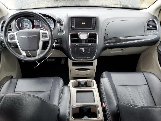 2015 Chrysler Town & Country Touring L