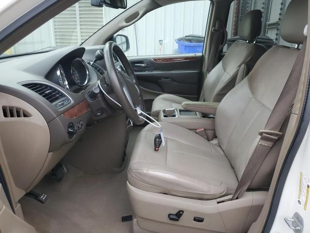 2011 Chrysler Town & Country Limited