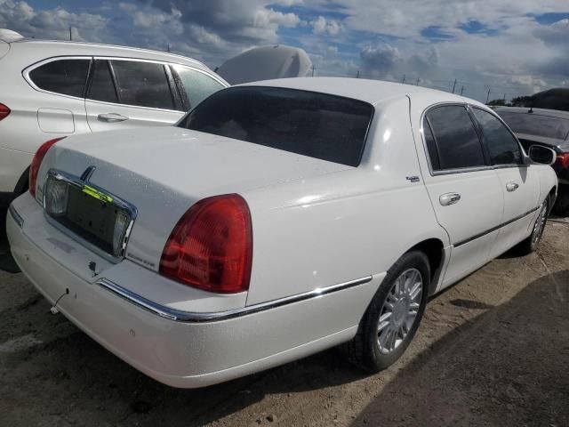 2011 Lincoln Town Car Signature Limited