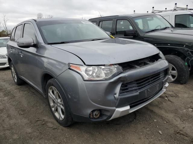 2015 Mitsubishi Outlander SE