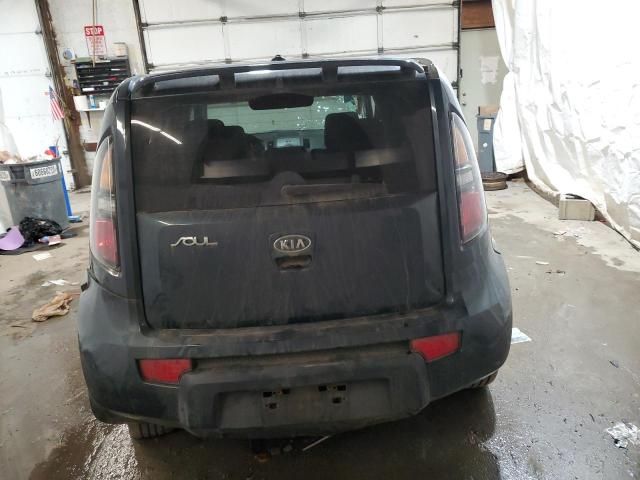 2011 KIA Soul +