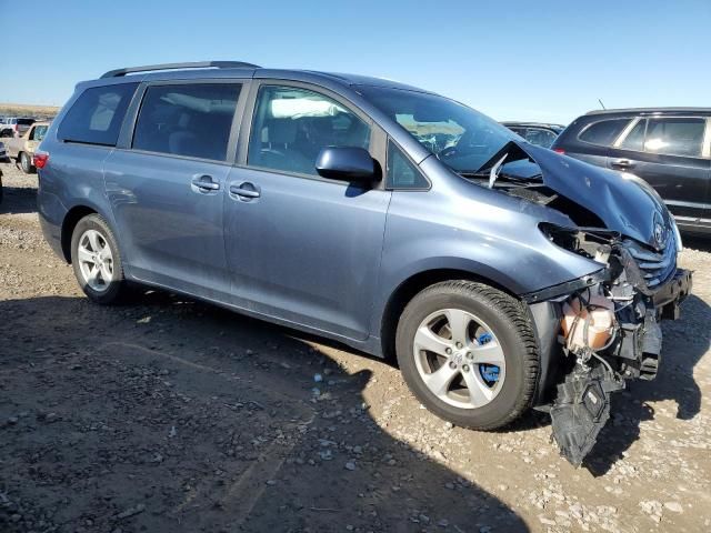 2015 Toyota Sienna LE