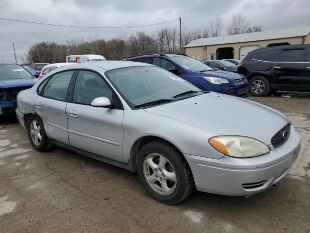 2004 Ford Taurus SE