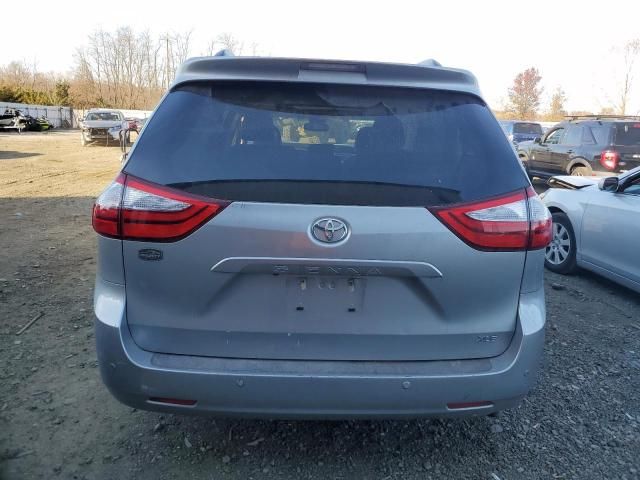 2017 Toyota Sienna XLE