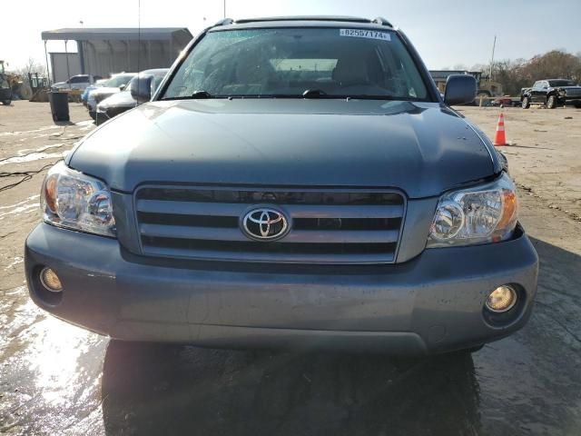 2004 Toyota Highlander Base