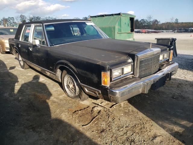 1989 Lincoln Town Car Signature Special