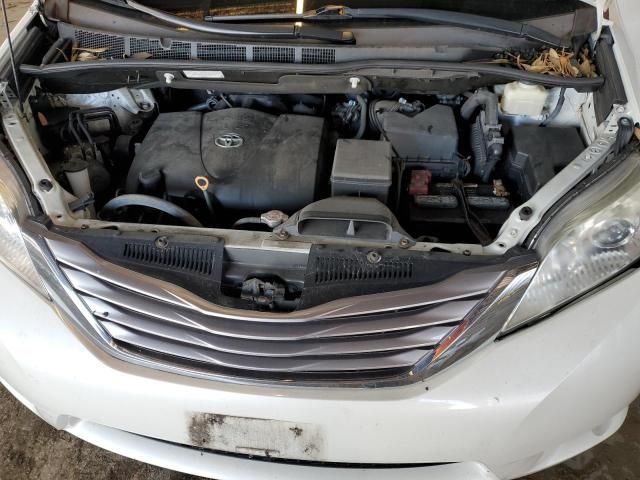 2017 Toyota Sienna XLE