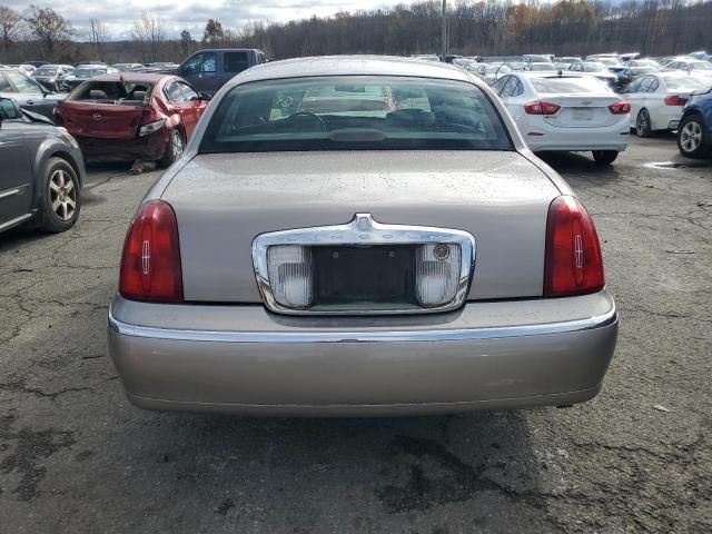 2000 Lincoln Town Car Executive