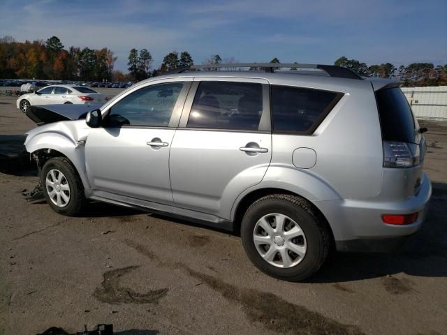 2013 Mitsubishi Outlander ES