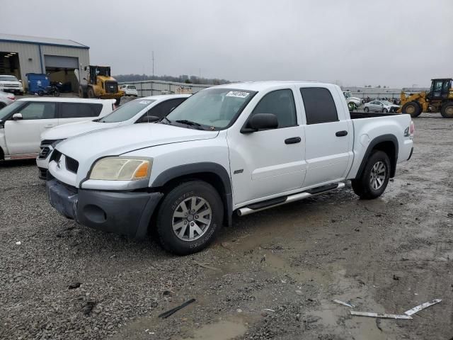 2006 Mitsubishi Raider Durocross