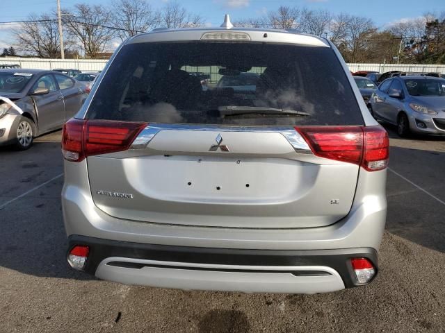 2020 Mitsubishi Outlander SE