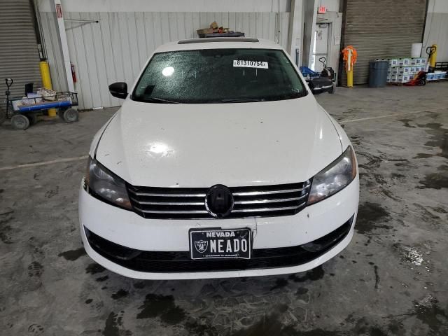 2015 Volkswagen Passat SE