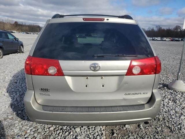 2008 Toyota Sienna XLE