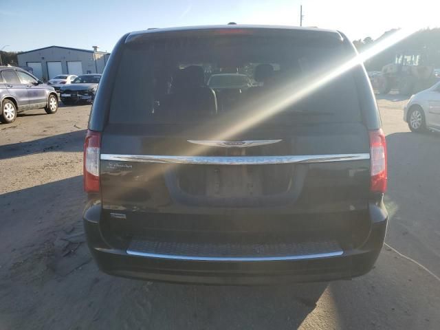 2014 Chrysler Town & Country Touring