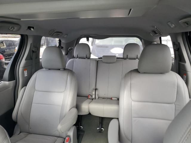 2017 Toyota Sienna XLE