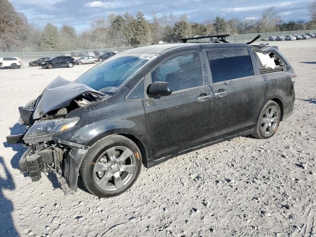 2017 Toyota Sienna SE