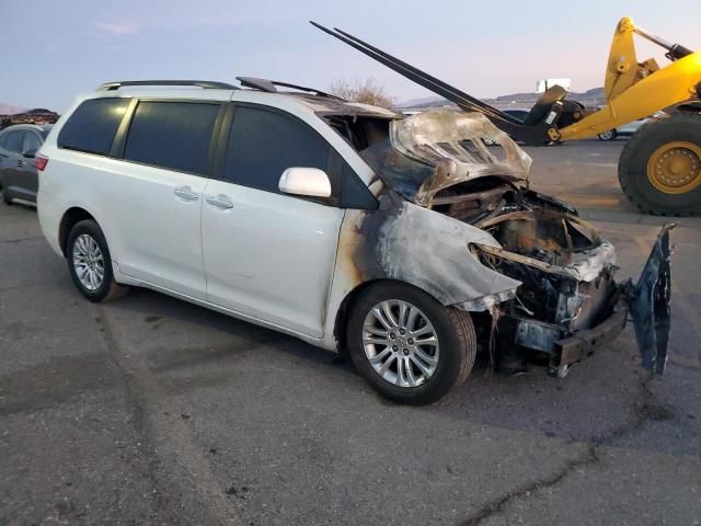 2015 Toyota Sienna XLE