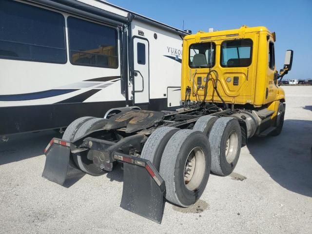 2014 Freightliner Cascadia 125