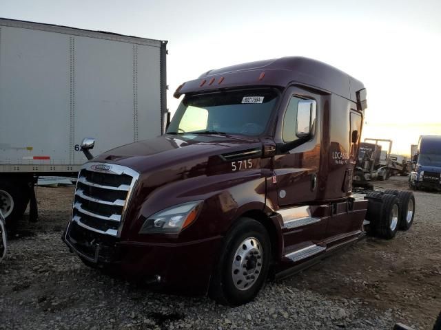 2020 Freightliner Cascadia 126