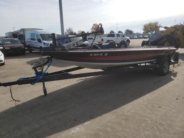 1988 Stratos Boat