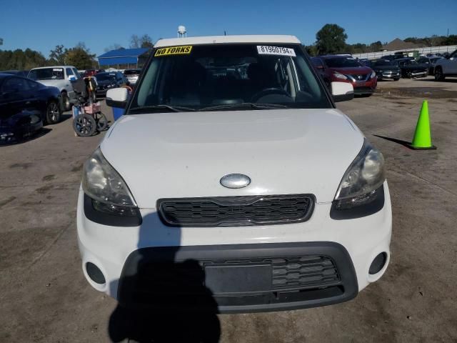 2013 KIA Soul +