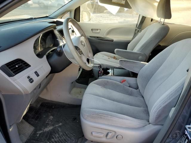 2013 Toyota Sienna LE