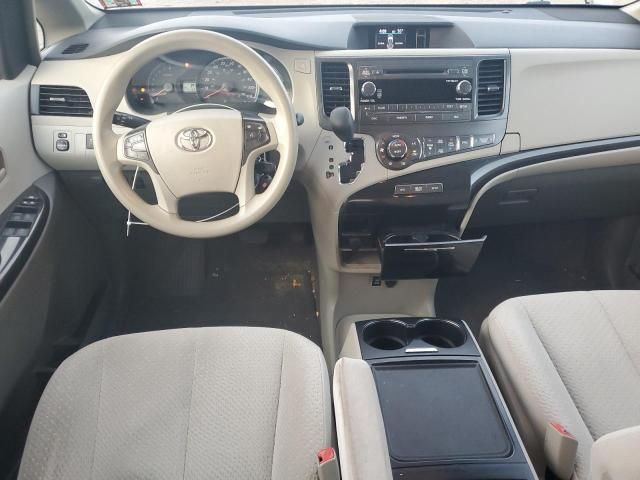 2014 Toyota Sienna LE