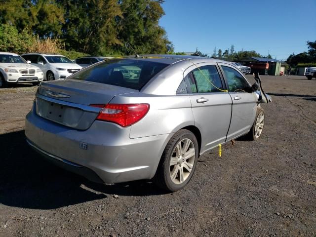 2013 Chrysler 200 Touring