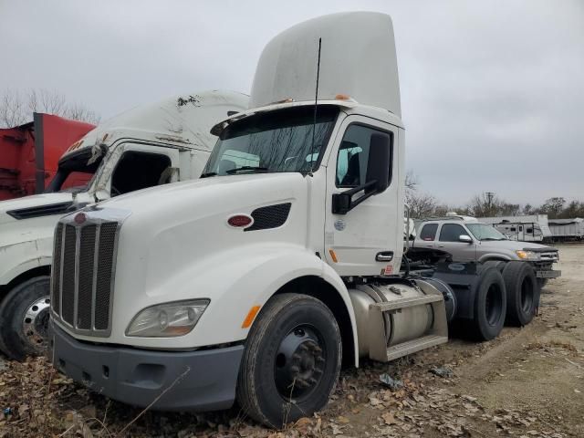 2017 Peterbilt 579