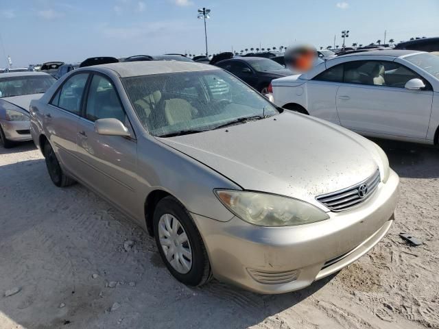 2005 Toyota Camry LE