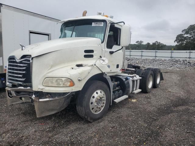 2016 Mack 600 CXU600