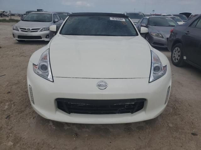 2016 Nissan 370Z Base