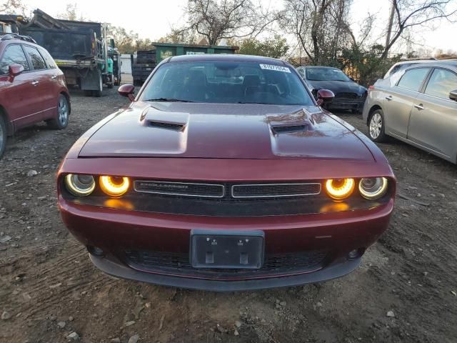 2017 Dodge Challenger SXT