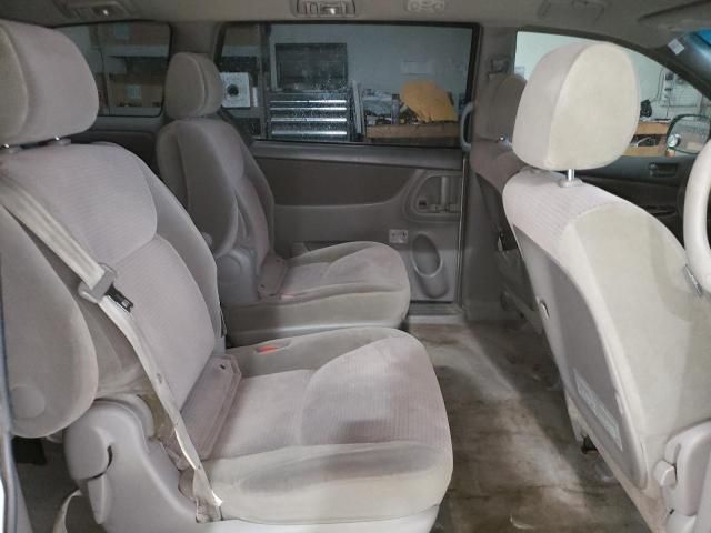 2006 Toyota Sienna LE