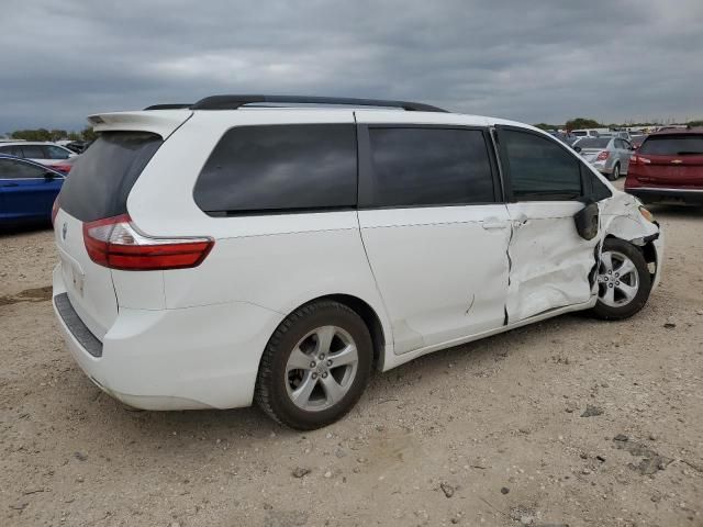 2015 Toyota Sienna LE