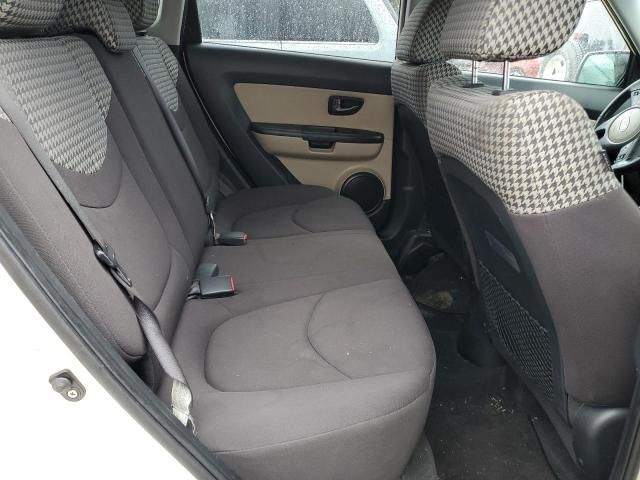2011 KIA Soul +
