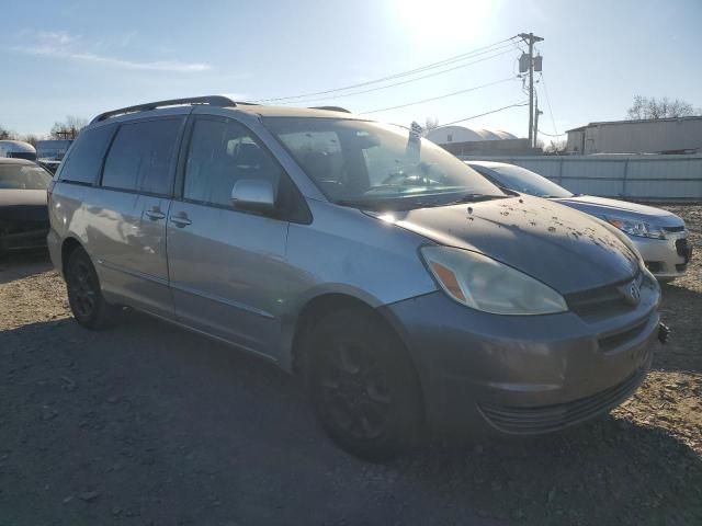 2004 Toyota Sienna XLE