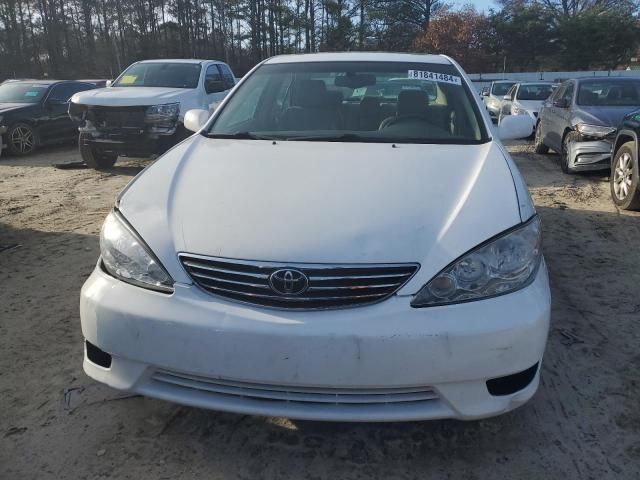 2005 Toyota Camry LE