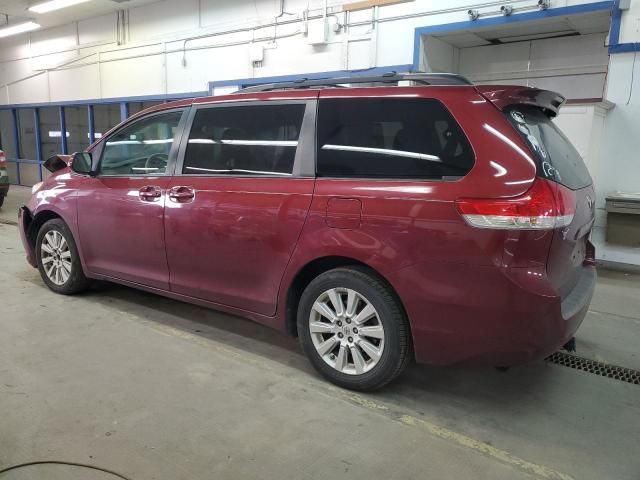 2013 Toyota Sienna LE