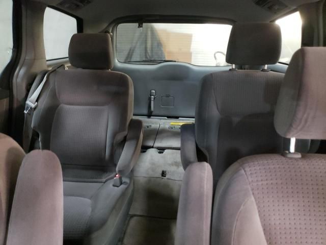 2006 Toyota Sienna CE