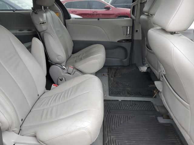 2012 Toyota Sienna XLE