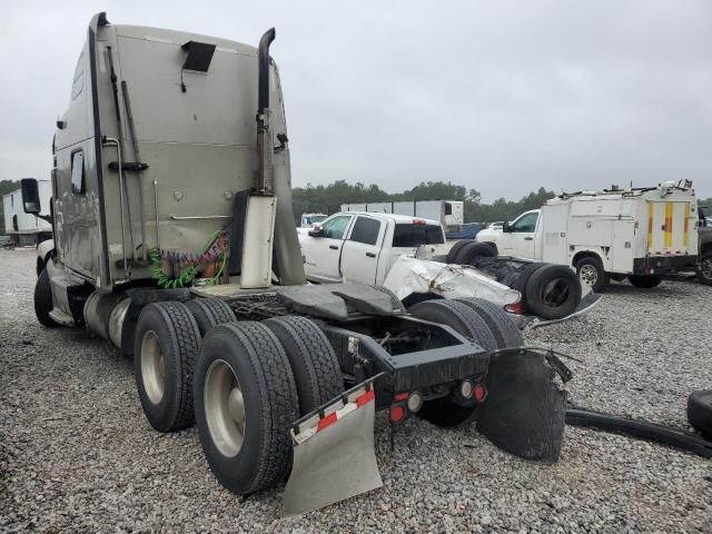 2012 Peterbilt 587