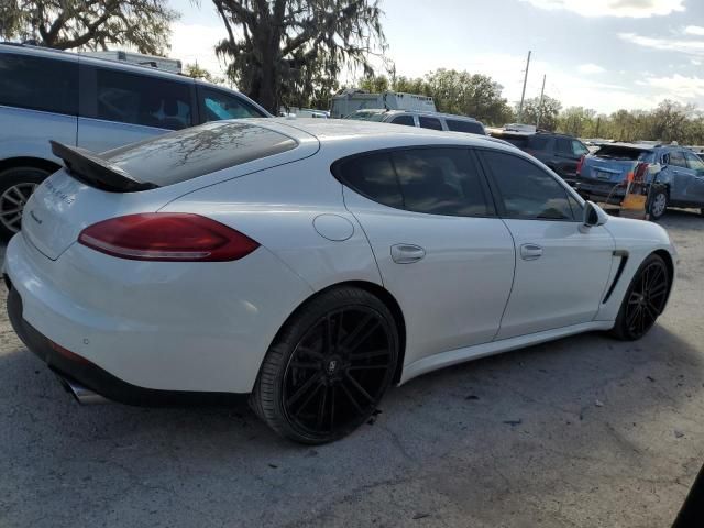 2015 Porsche Panamera 2