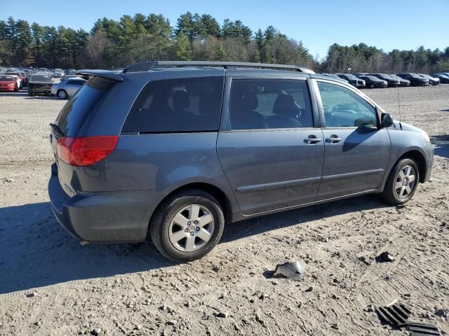 2010 Toyota Sienna CE